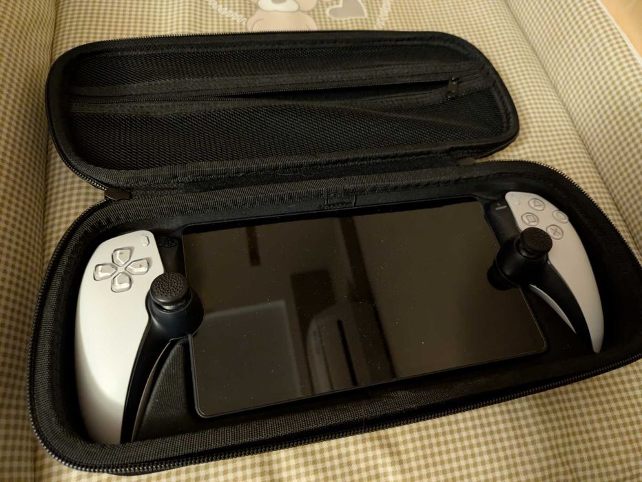 PS Portal Remote с кейс