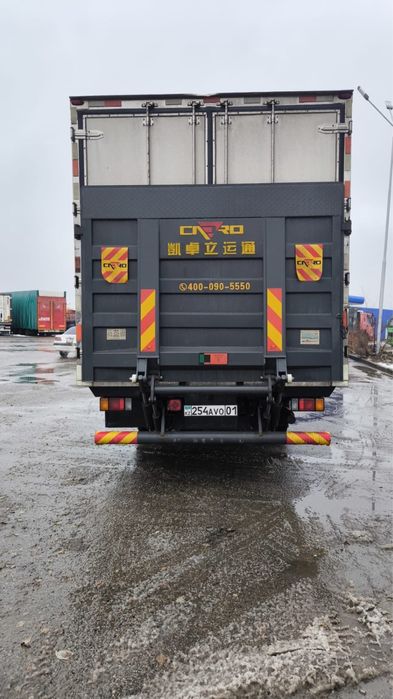 Продам рефрежератор Isuzu 2024 год
