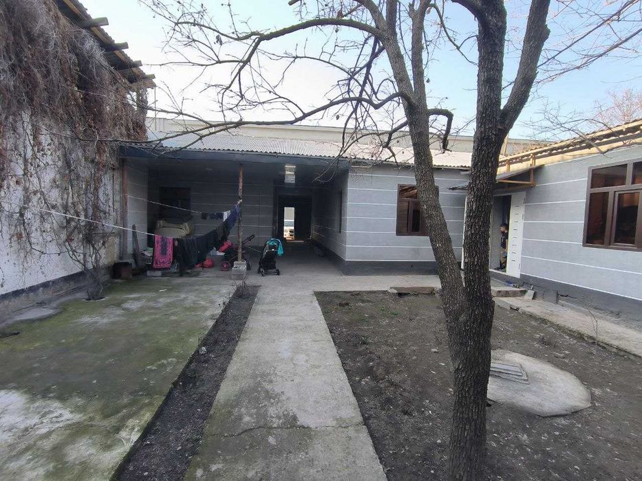 Продается на Сергели 4, Турон 13 станция метро 1 линия участок 6 соток