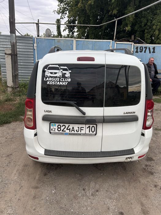 Продам автомобиль лада ларгус