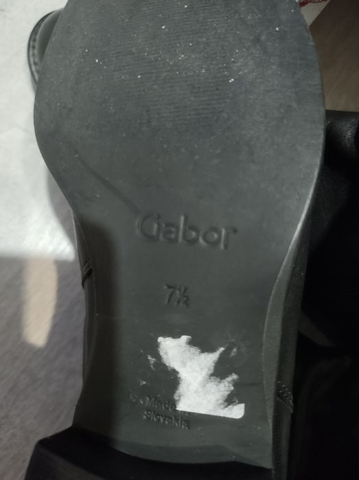 Черни кожени ботуши