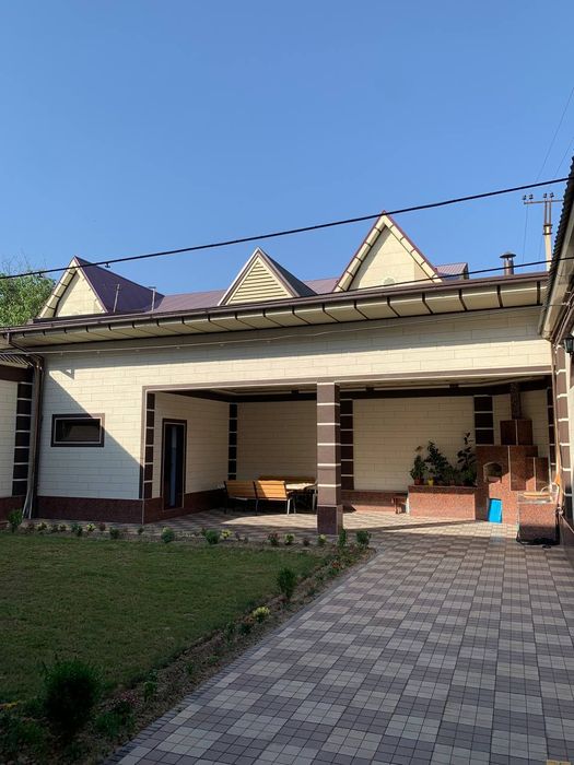 Продаётся дом в центре Кибрая