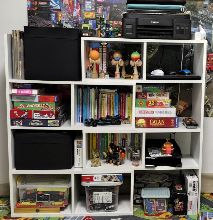 Biblioteca camera copii