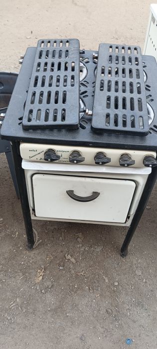 Газ плита 4 канфорка рабочи