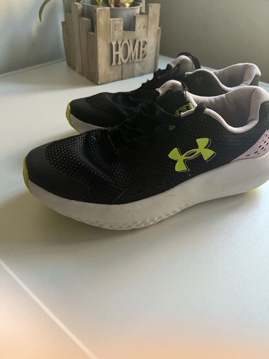 Маратонки за момиче Under Armour