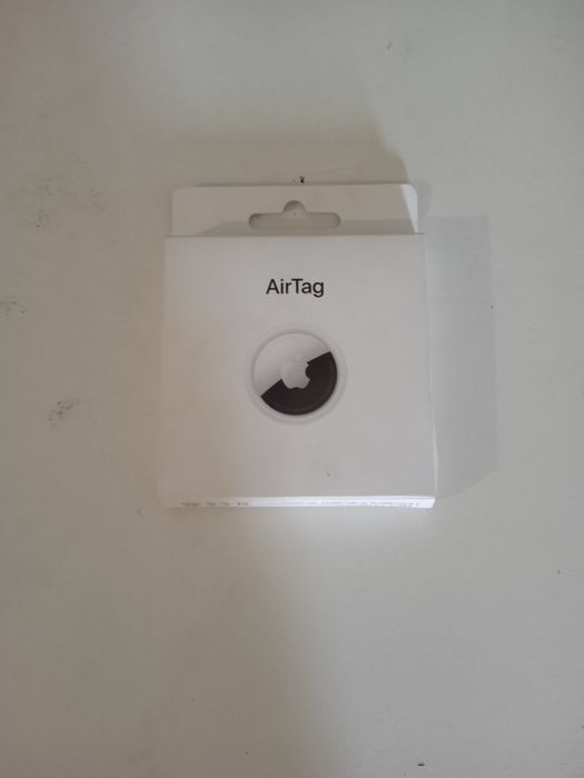 Apple AirTag продаю