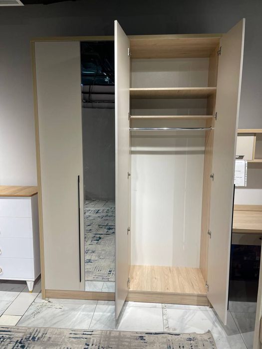 Распашной шкаф фабричная качество можно в рассрочку