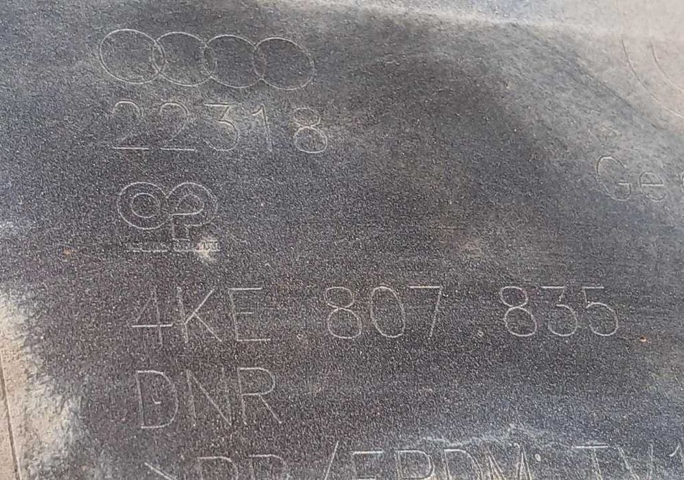 Bara spate completa Audi E-Tron
