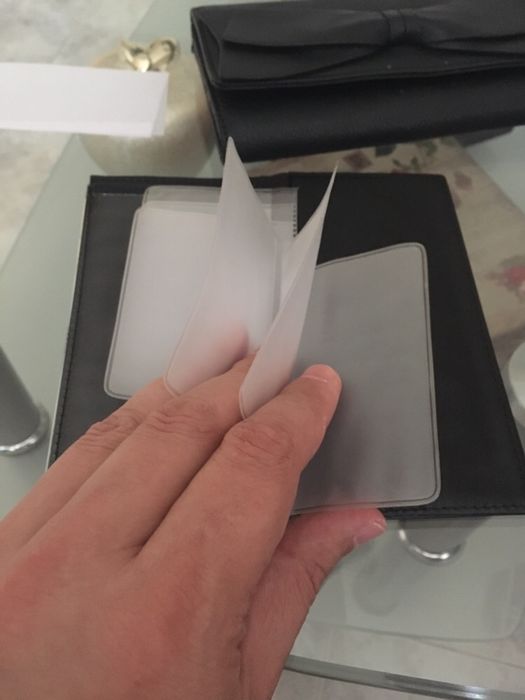 Дамски портфейл