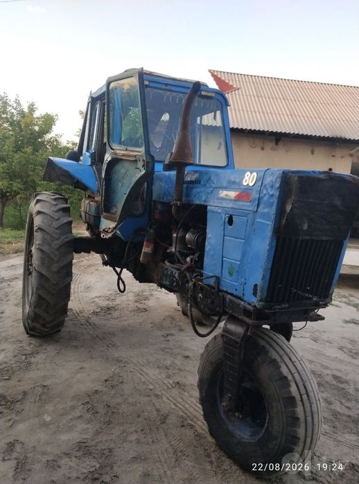 Traktor sotiladi