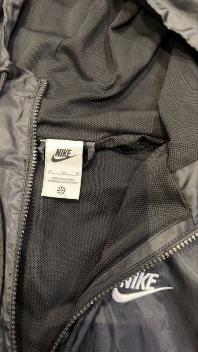 Nike Windrunner яке Черно