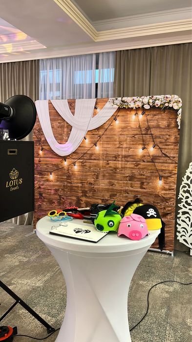 Inchiriez cabina foto