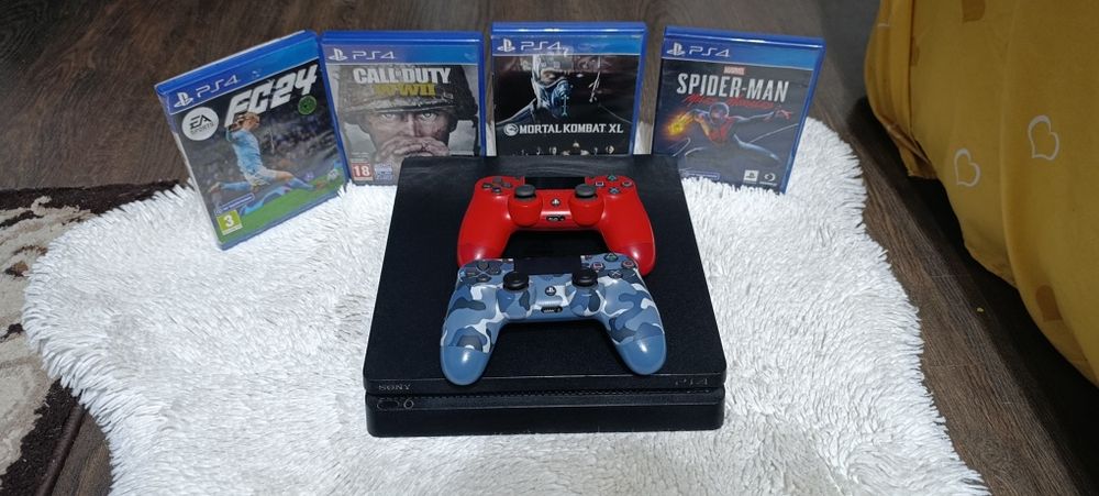 Vând PlayStation 4, 2 controler+ 30 de jocuri