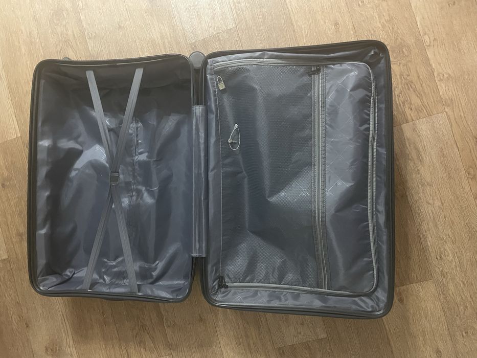 Чемодан 110 литр