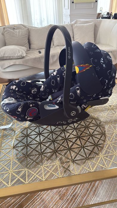 Автолюлька детская