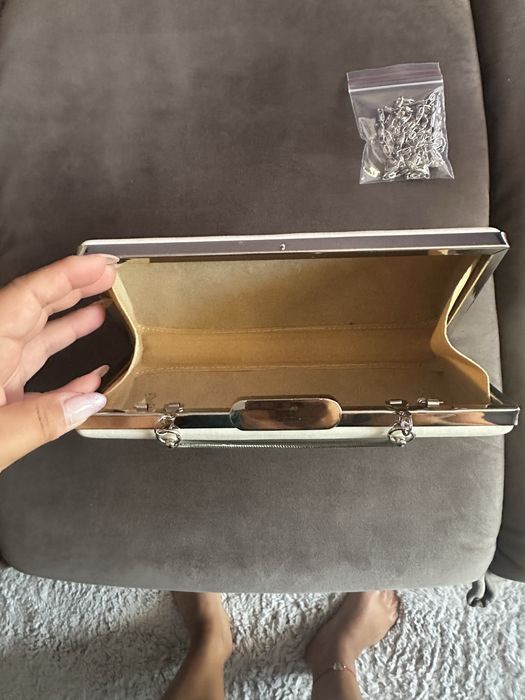 Дамска чанта цвят мръсно бяло