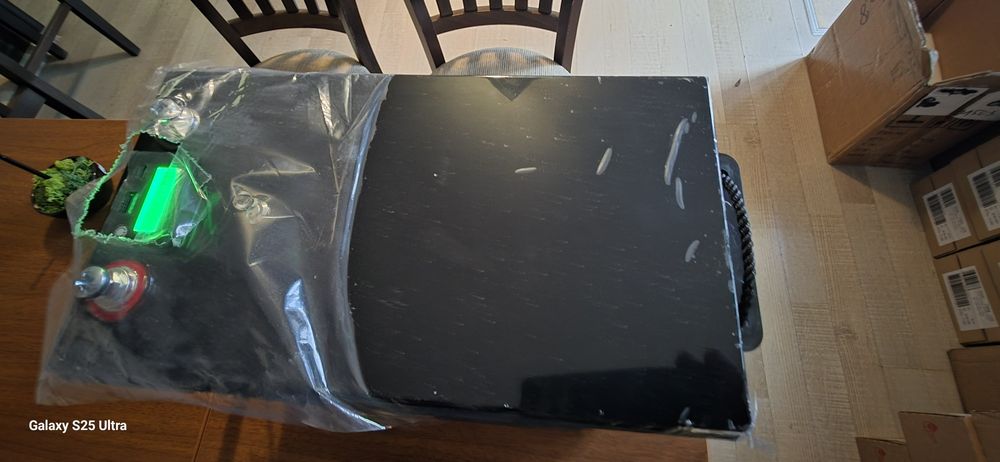 Продавам акумулатор Lifepo4 330 Ah с bluetooth