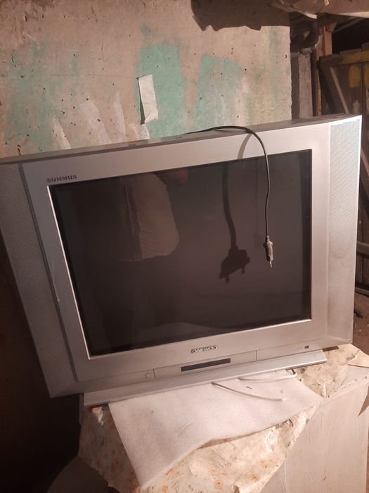 Продам телевизоры цены в описании