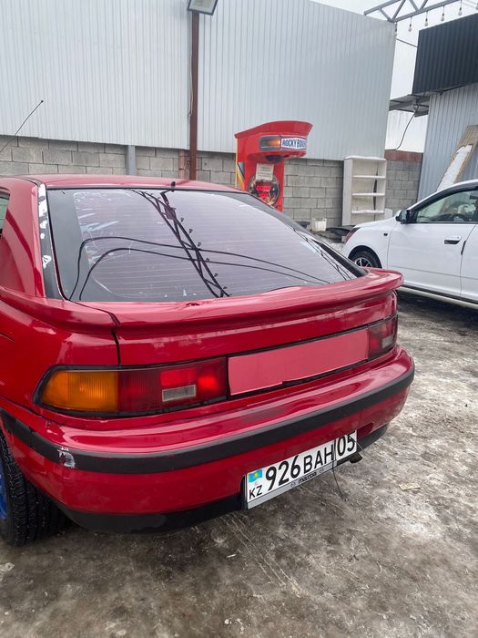 Продам мазду 323