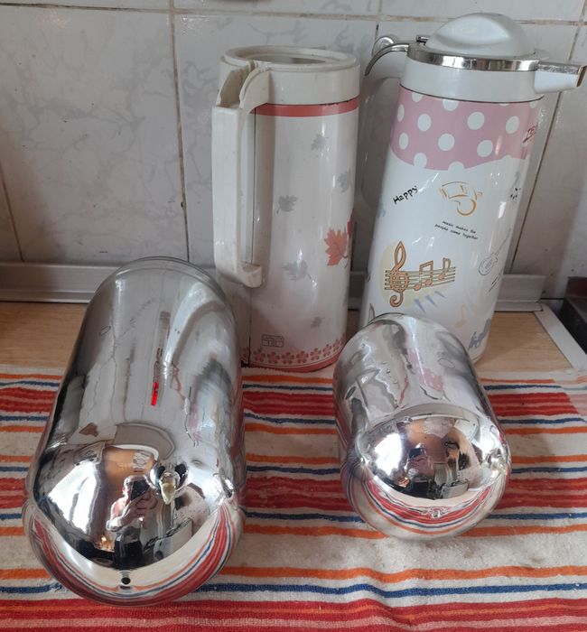 Продается колба для термоса 3 и 1,6 л.
