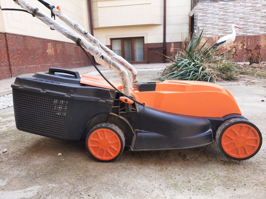 Газонокосилка/Gazonokosilka