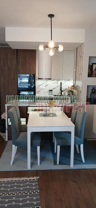 Дава се под наем Двустаен апартамент в Варна, Трошево - 70 кв.м за 847.62 € - Снимка #1