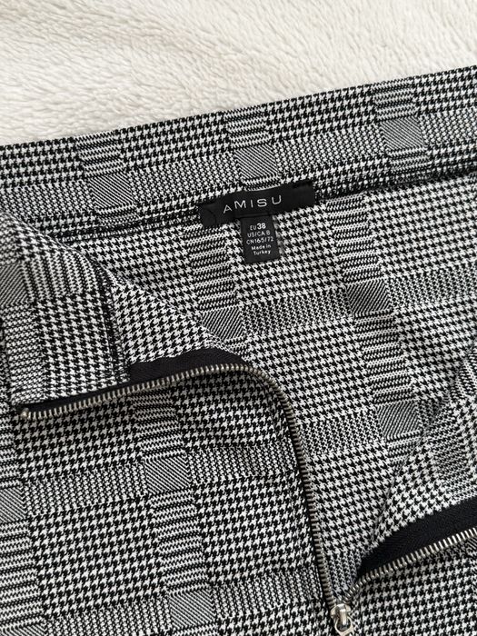 Дамска пола AMISU