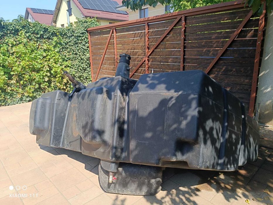 Reparatii/lipire statii de erbicidat / combina si rezervoare plastic