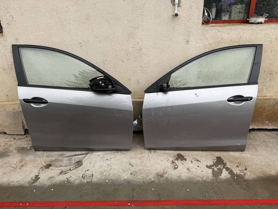 Usa stanga dreapta fata gri complet echipata Mazda 3 BL 2009-2013