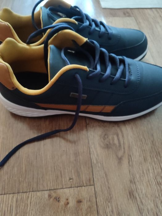 Кросовки 43 размер