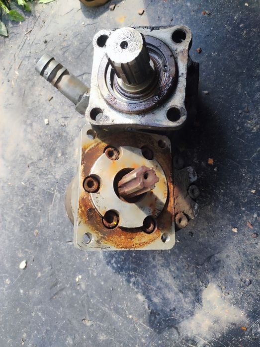 насос гидравлический на манипулятор