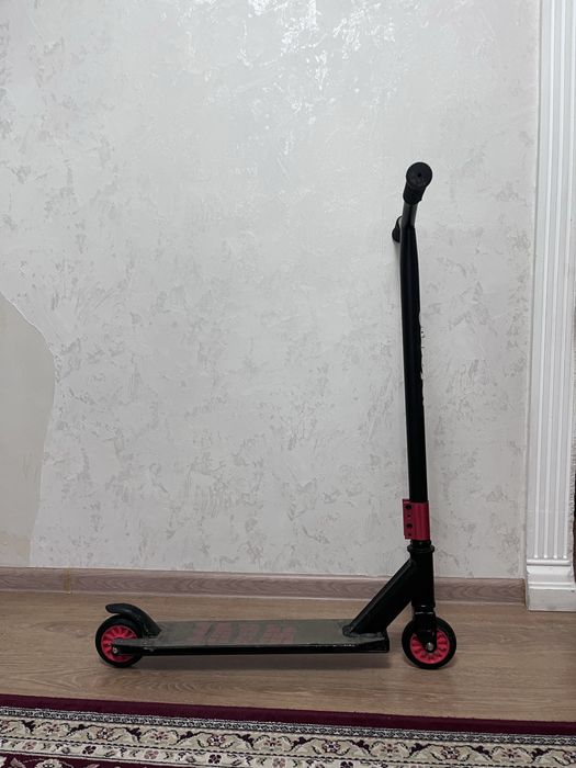 Трюковой самокат ScooTer Wave
