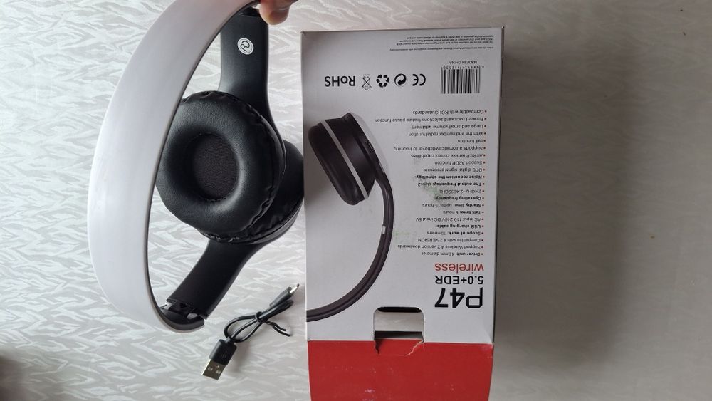 Наушники новые в упаковке