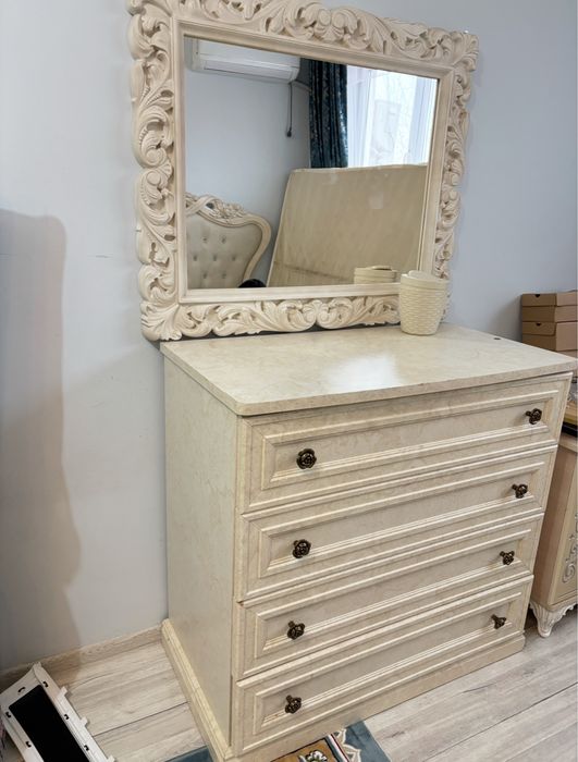 Кровать для спальни