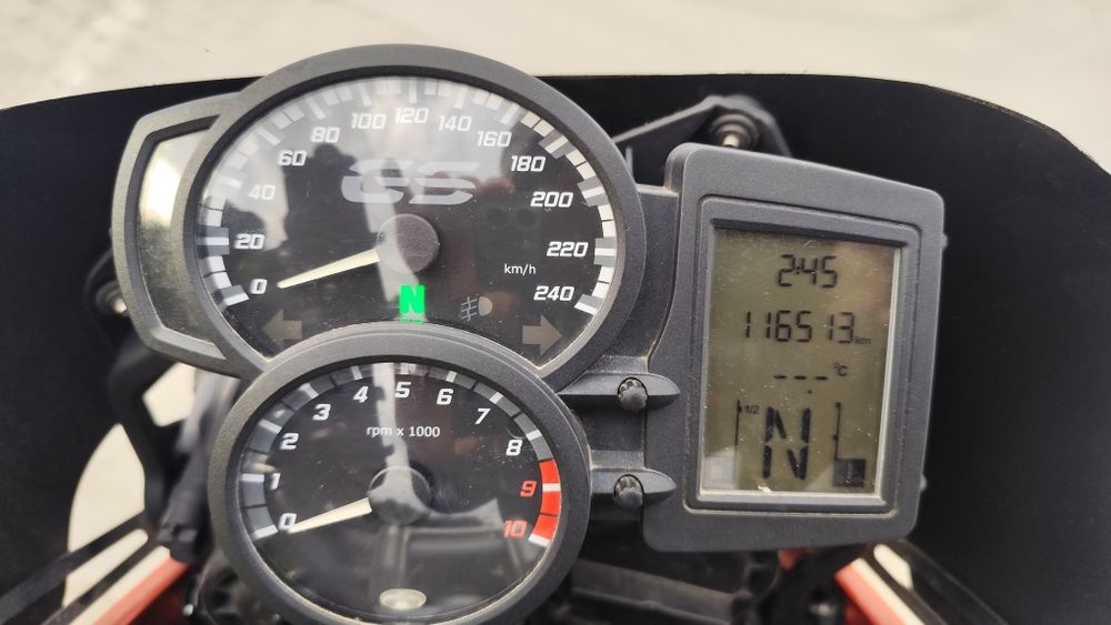 BMW 800 cmc, cauta Rider