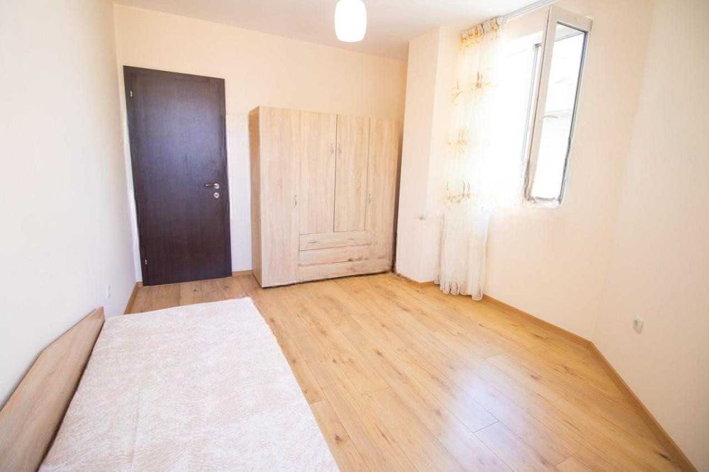 Тристаен апартамент в Съдийски