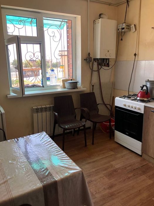 Tosh vil Yangiyoʻl shahrida oʻzimga tegishli yangi qurilgan kvartira..