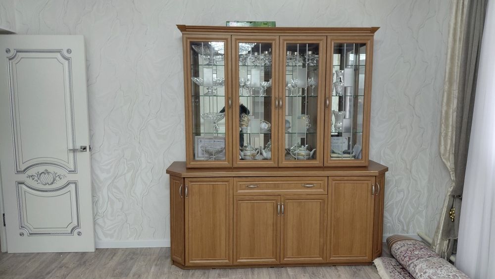 Сервант состояние отличное