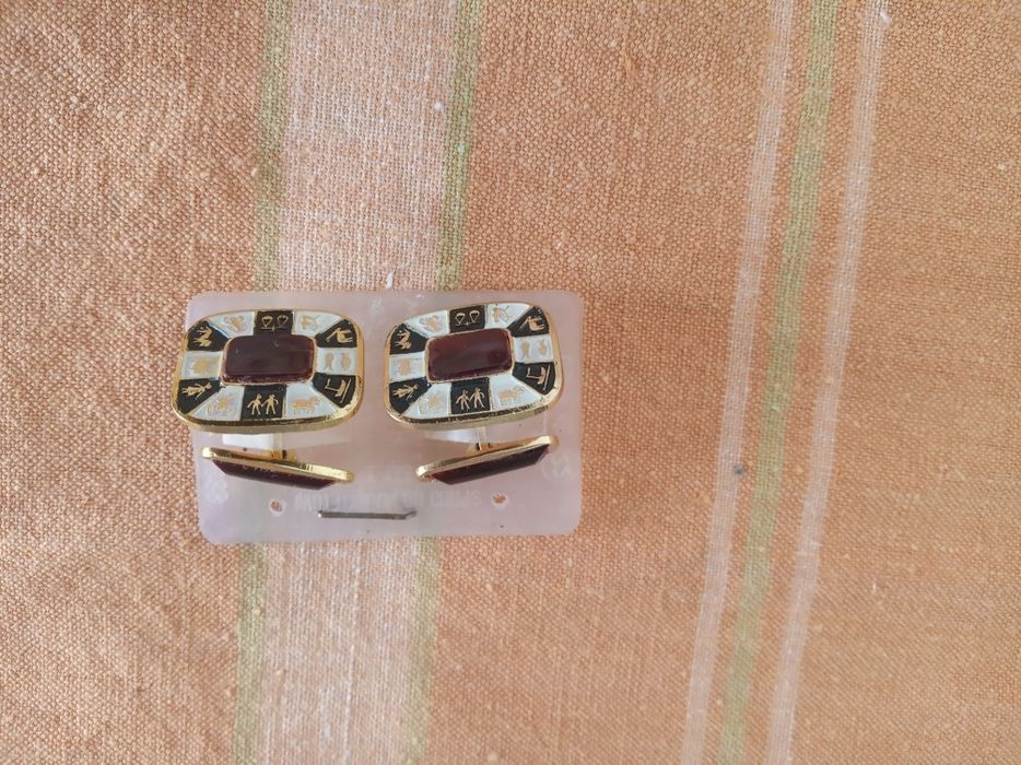 Обеци,медальон,пръстени,гривна