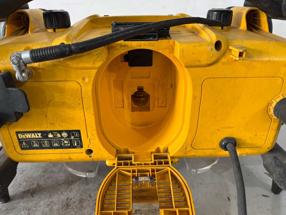 Радио - Dewalt DC013
