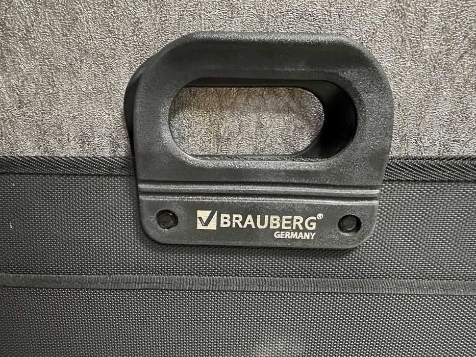 ПАПКА - ПОРТФЕЛЬ пластиковая