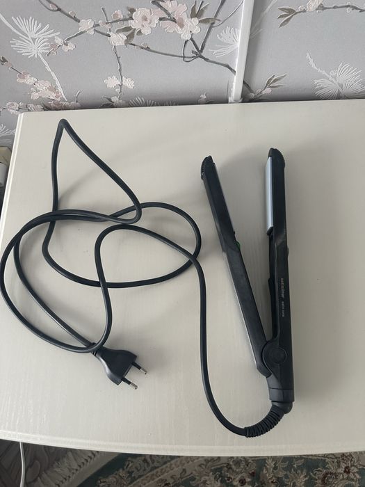 Продам выпрямитель для волос от Braun