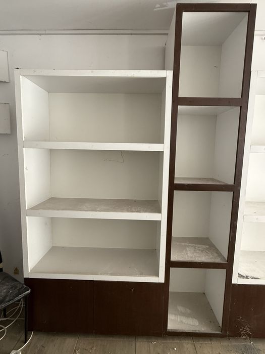 Vand mobila mobilier dulapuri lemn magazin sau depozitare produse raft