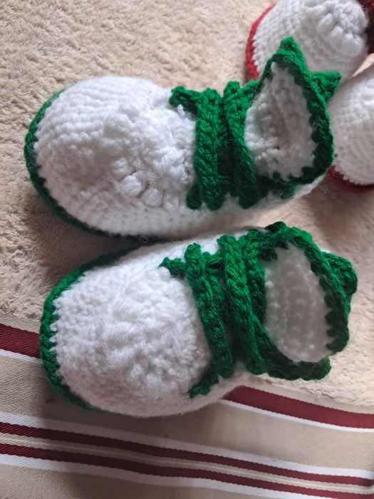 Botosi bebe diferite modele si culori