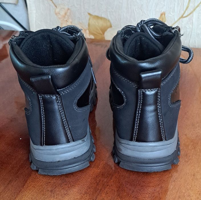 Демисезонные детские ботинки 32р.