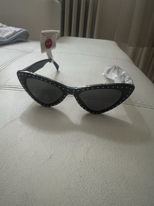 Слънчеви очила Moschino