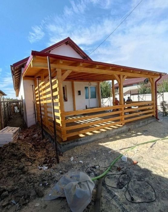 Vând foișoare din lemn