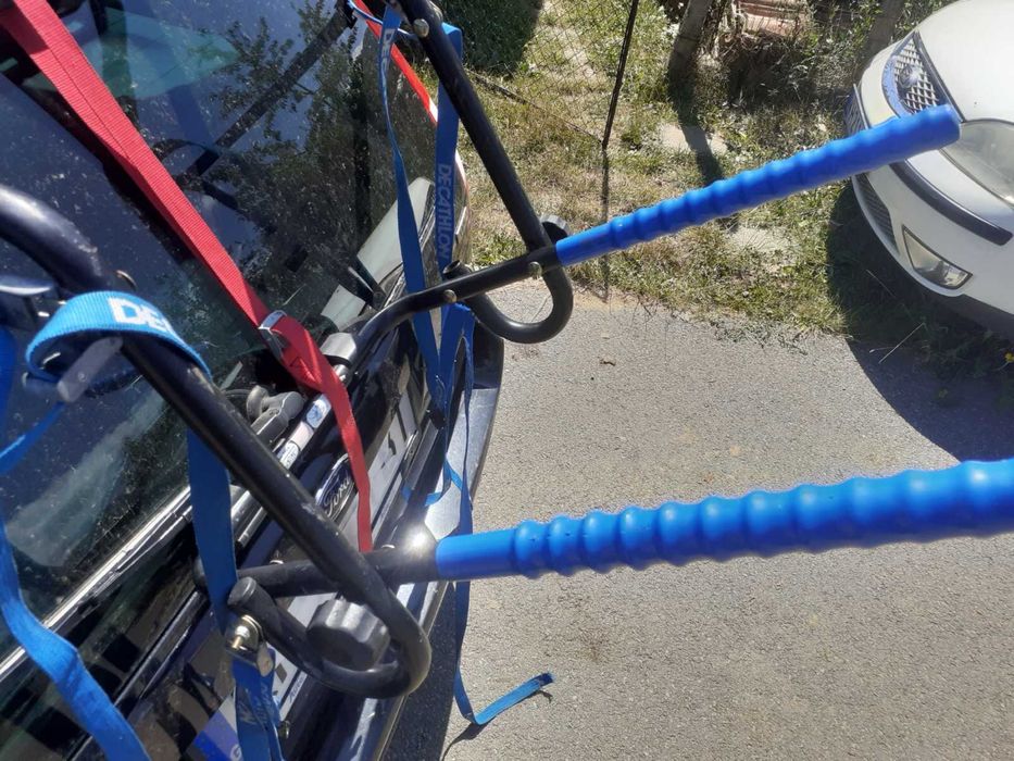Стойка за колело на кола в добро състояние