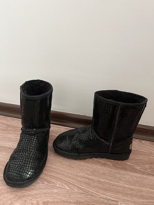 Продам женскую обувь