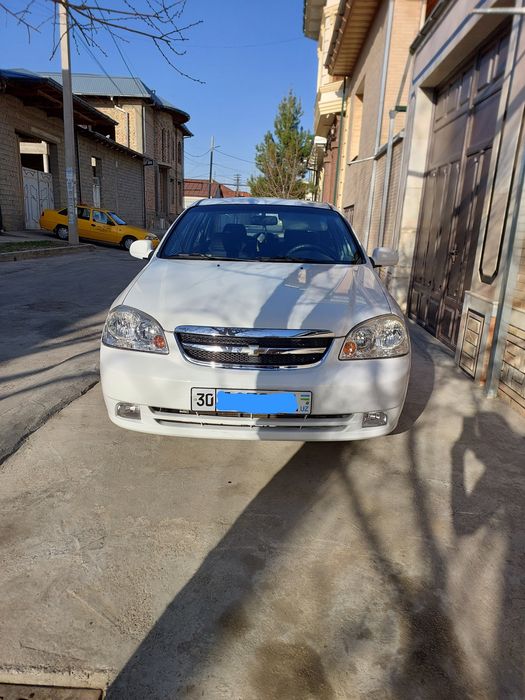 Ласети 1,8  2009 год